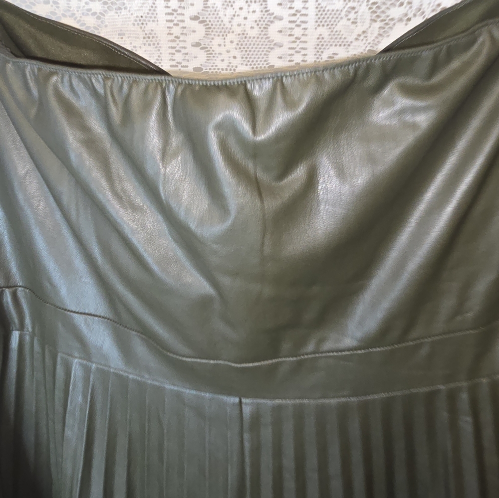 Scoop, Green, Strapless, Pleated Midi Dress, Leather Look Womens XL - Picture 9 of 11